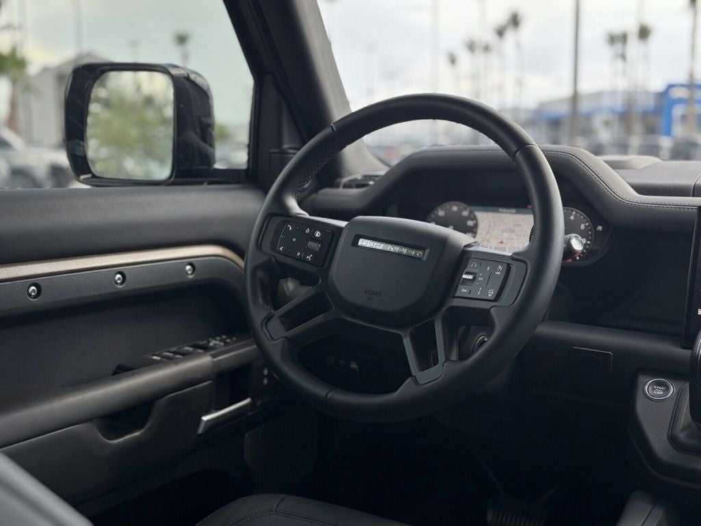 2025 Land Rover Defender 110 S
