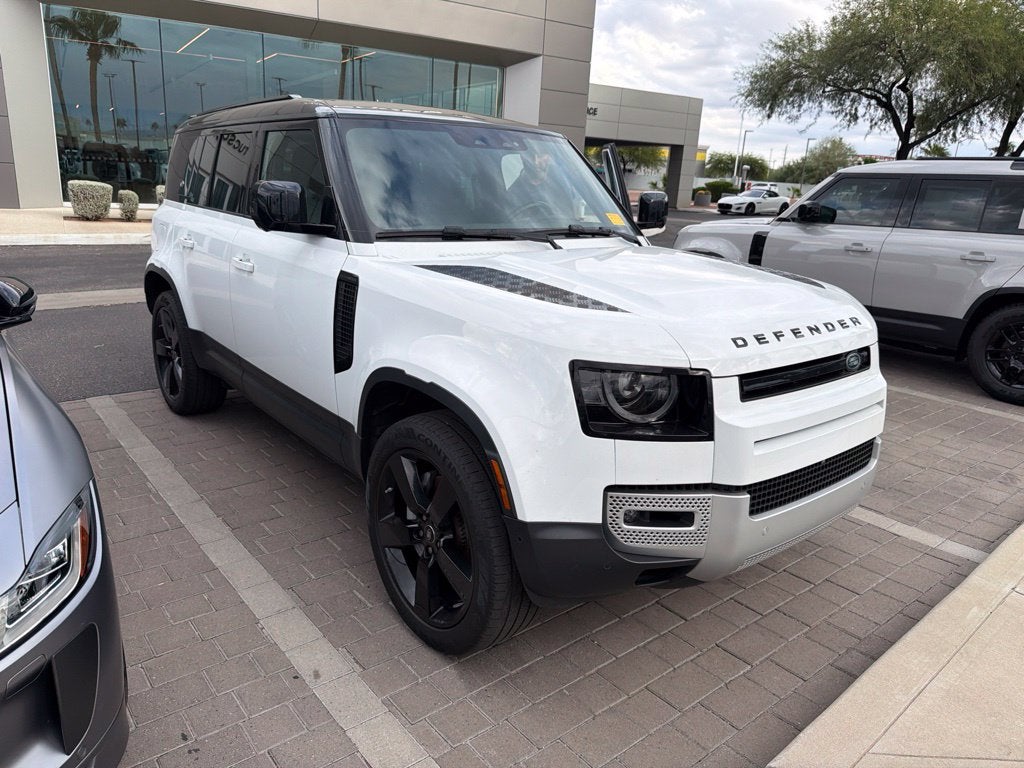 2024 Land Rover Defender 110 S