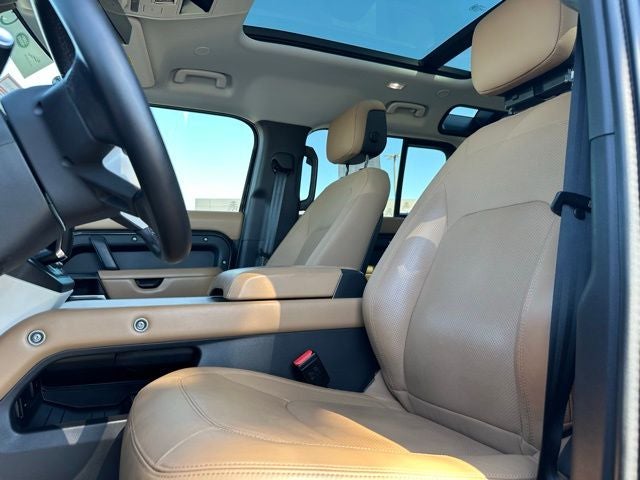 2025 Land Rover Defender 110 S