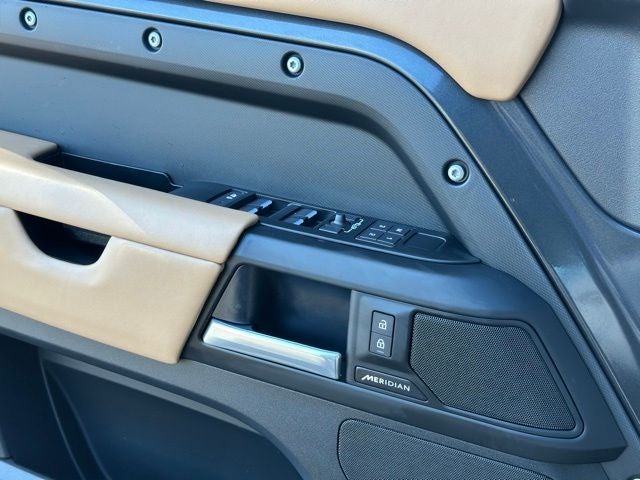 2025 Land Rover Defender 110 S