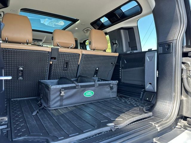2025 Land Rover Defender 110 S
