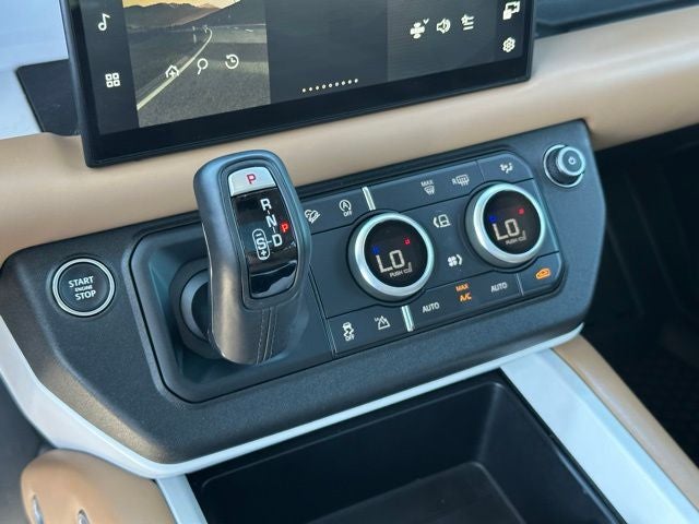 2025 Land Rover Defender 110 S