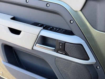 2024 Land Rover Defender 110 S