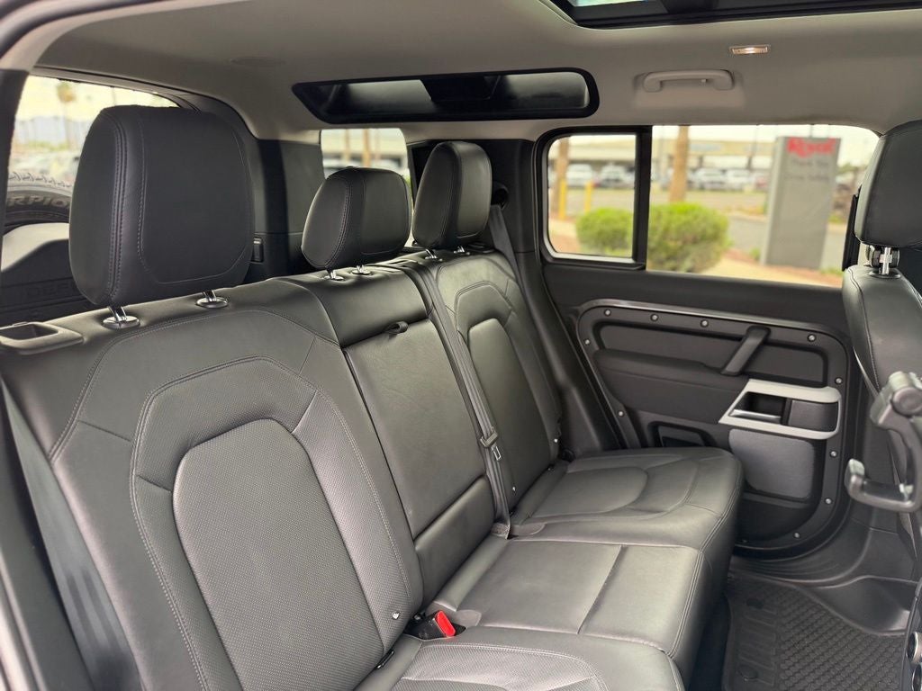 2023 Land Rover Defender 110 SE