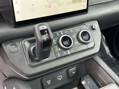 2023 Land Rover Defender 90 V8