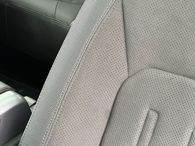 2023 Land Rover Defender 90 V8