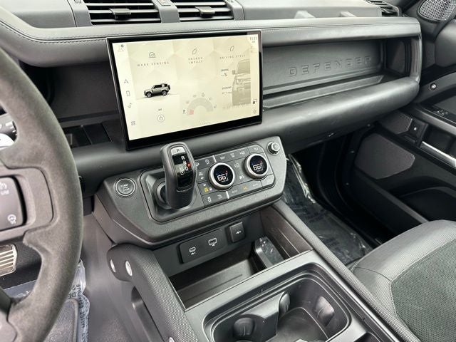 2023 Land Rover Defender 90 V8