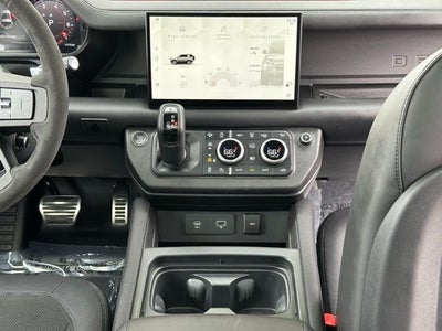 2023 Land Rover Defender 90 V8