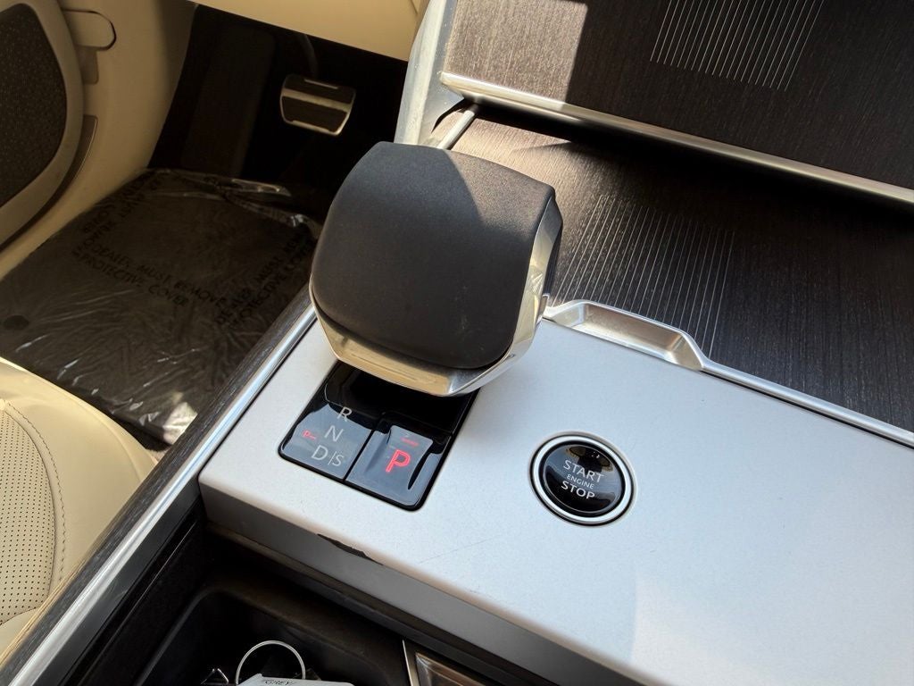 2024 Land Rover Range Rover Plug-In Hybrid Autobiography