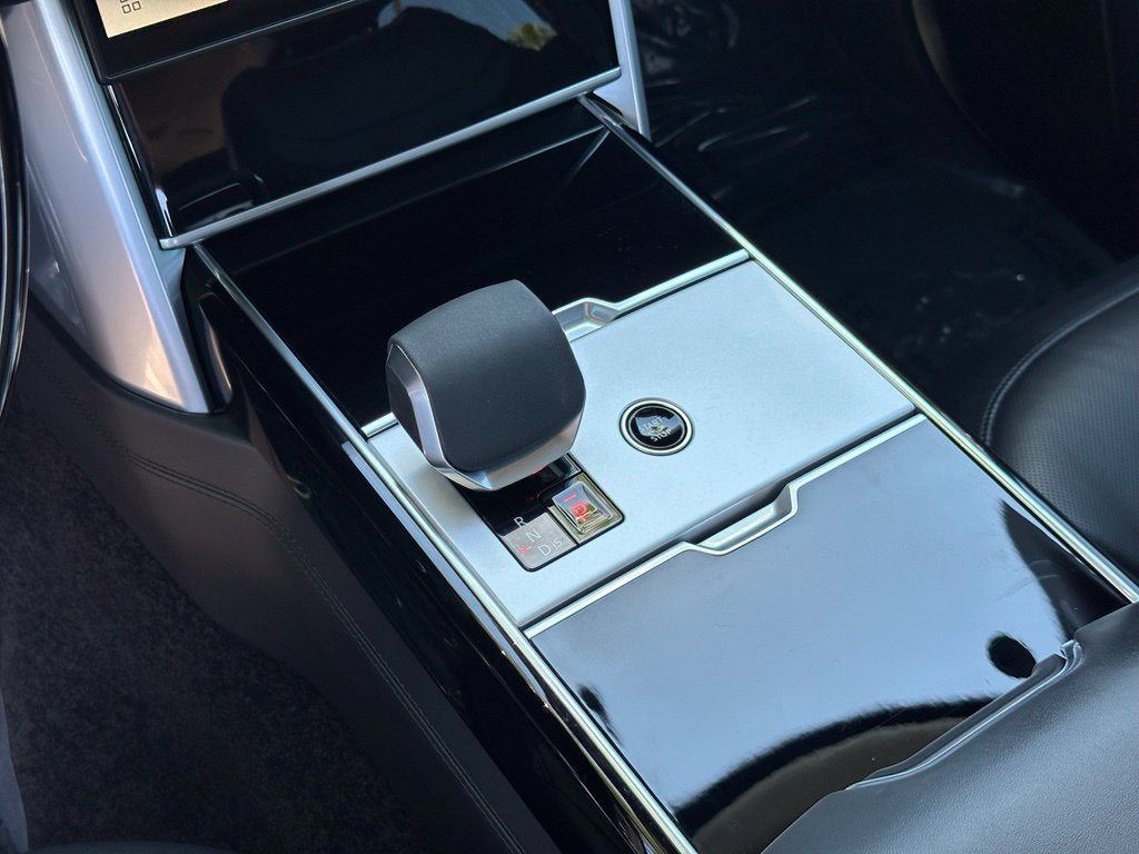 2025 Land Rover Range Rover Plug-In Hybrid Autobiography