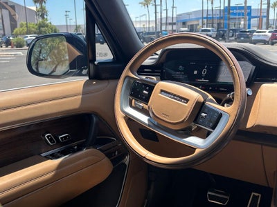 2025 Land Rover Range Rover SE