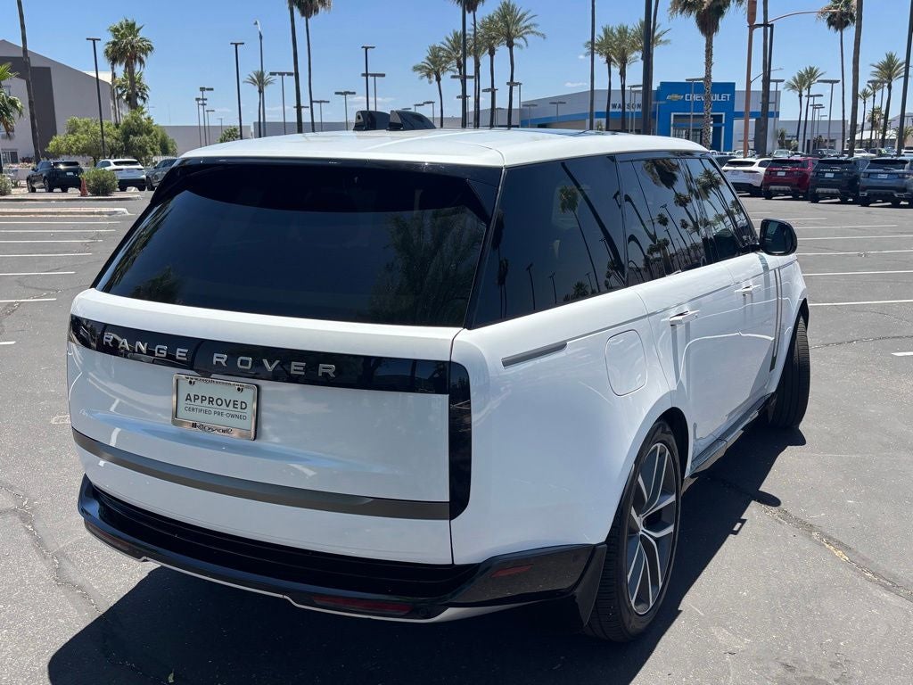 2025 Land Rover Range Rover SE