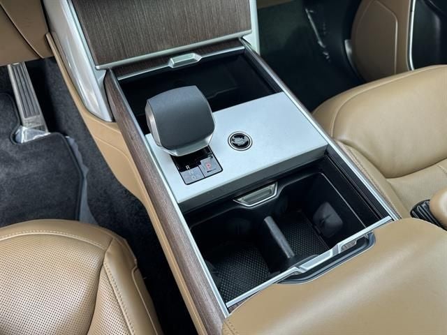 2025 Land Rover Range Rover Plug-In Hybrid SE