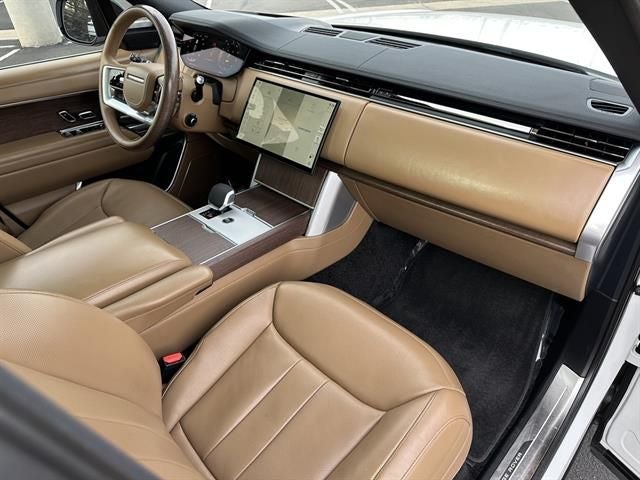 2025 Land Rover Range Rover Plug-In Hybrid SE