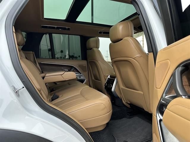 2025 Land Rover Range Rover Plug-In Hybrid SE