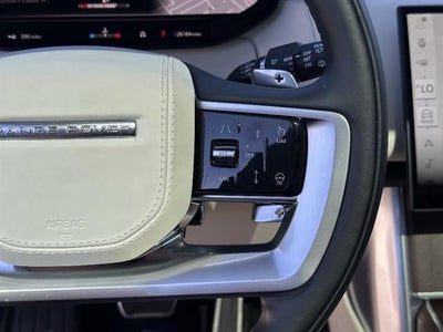 2025 Land Rover Range Rover SE