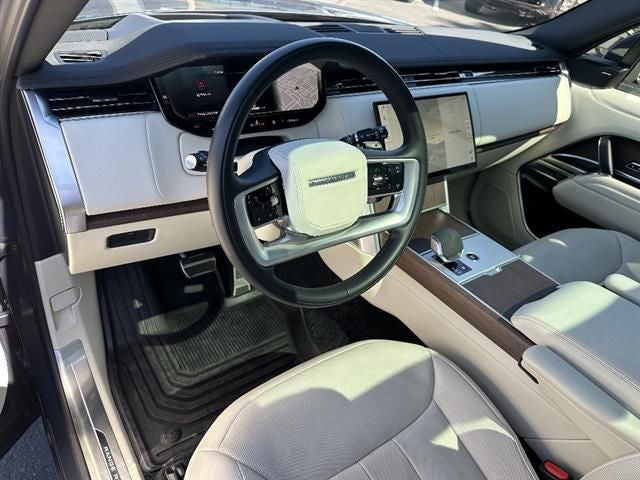 2025 Land Rover Range Rover SE