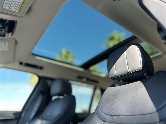 2025 Land Rover Range Rover SE LWB