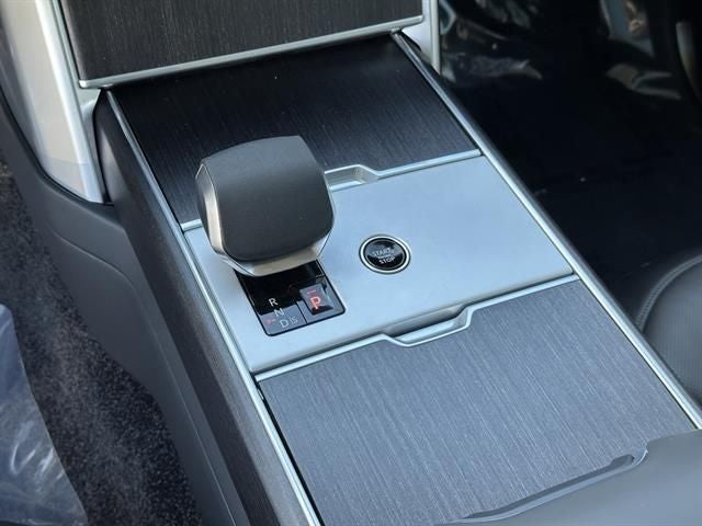 2025 Land Rover Range Rover SE LWB