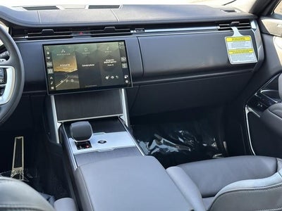 2025 Land Rover Range Rover SE LWB