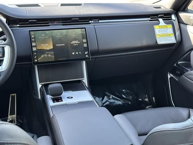 2025 Land Rover Range Rover SE LWB