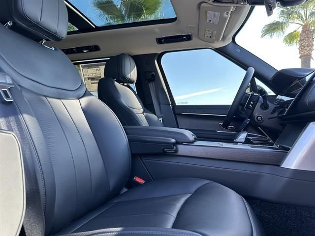 2025 Land Rover Range Rover SE LWB
