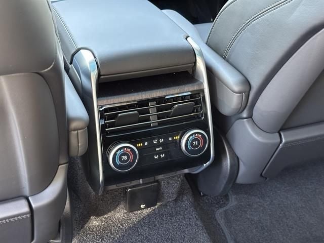 2025 Land Rover Range Rover SE LWB