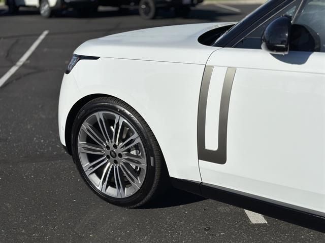 2025 Land Rover Range Rover SE LWB