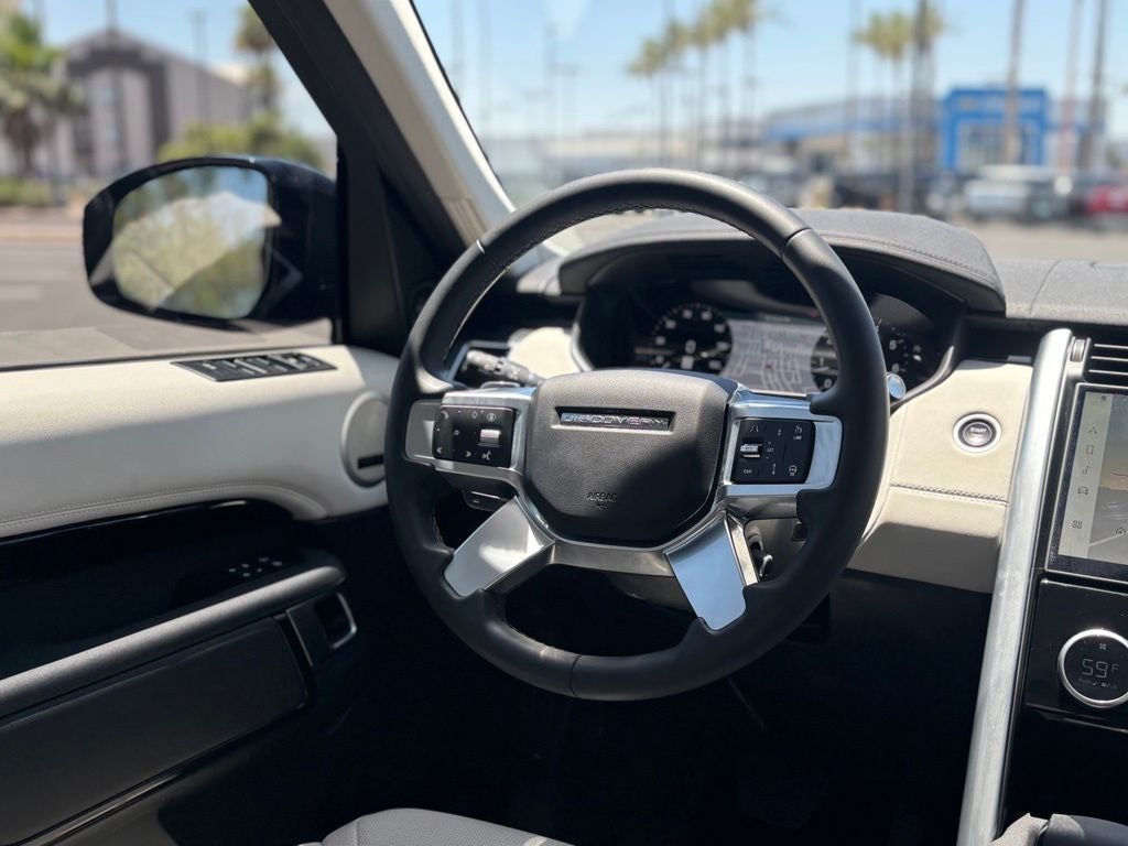 2025 Land Rover Discovery S