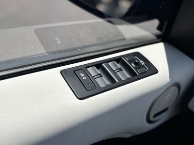 2025 Land Rover Discovery S