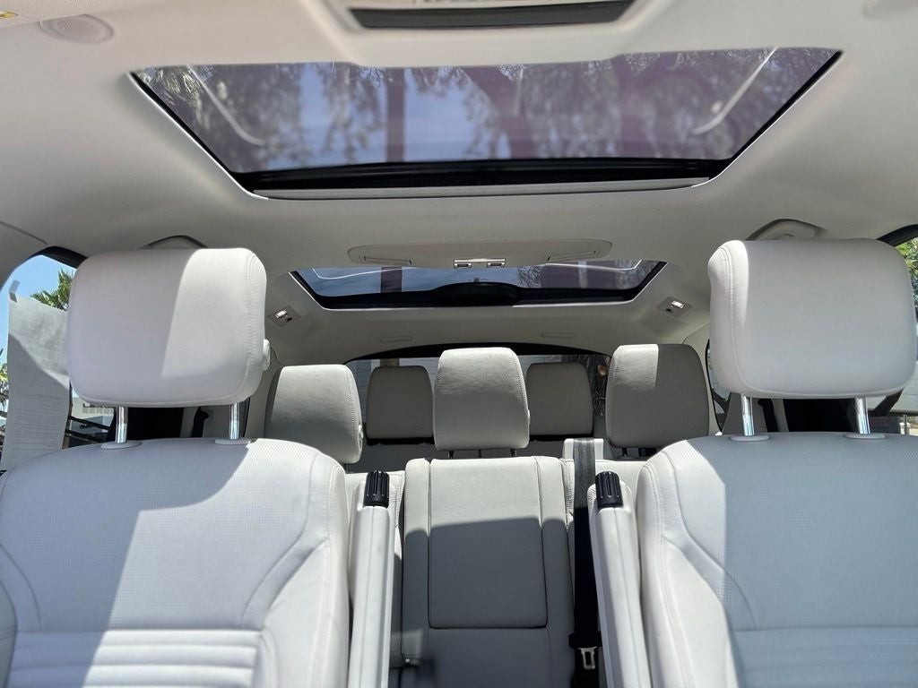 2025 Land Rover Discovery S
