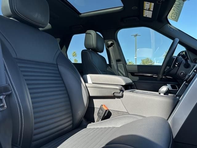 2025 Land Rover Discovery S