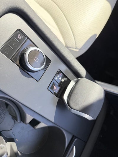 2025 Land Rover Discovery S