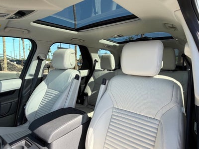 2025 Land Rover Discovery S