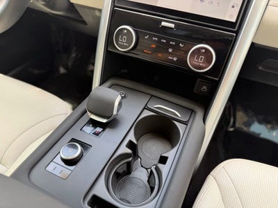 2025 Land Rover Discovery Dynamic SE
