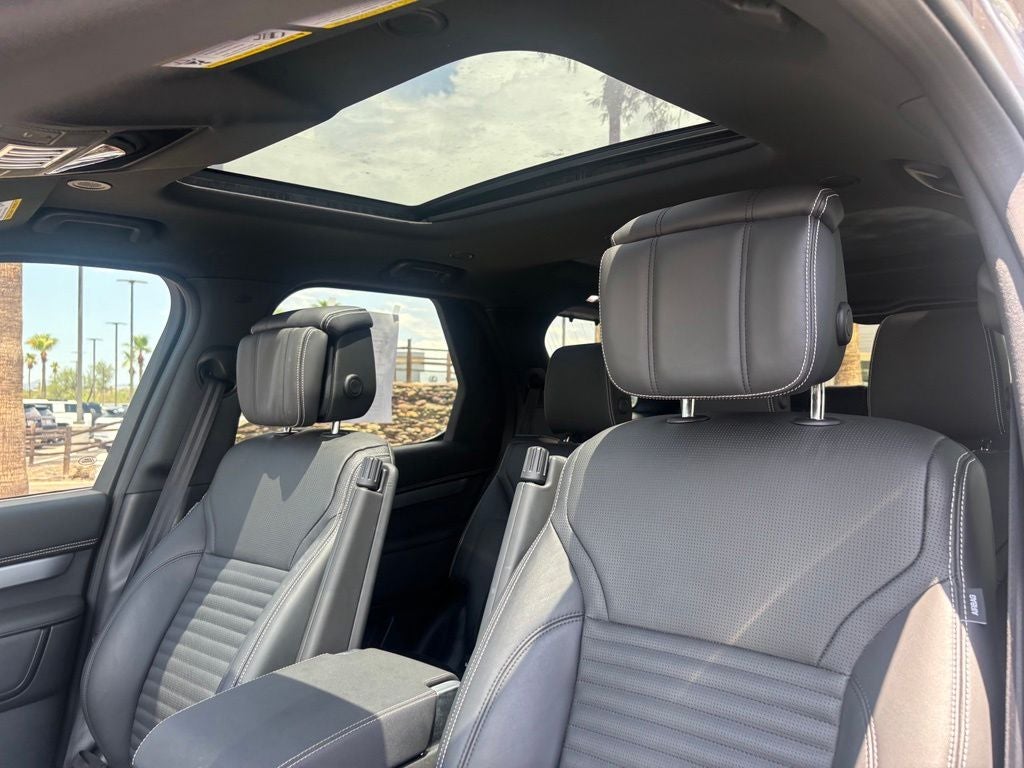 2025 Land Rover Discovery Dynamic SE