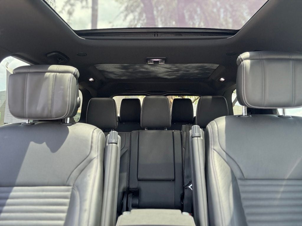 2025 Land Rover Discovery Dynamic SE