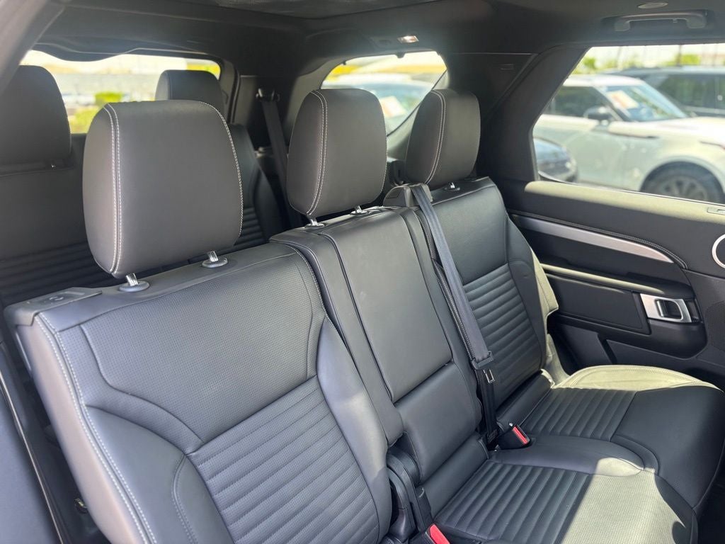 2025 Land Rover Discovery Dynamic SE