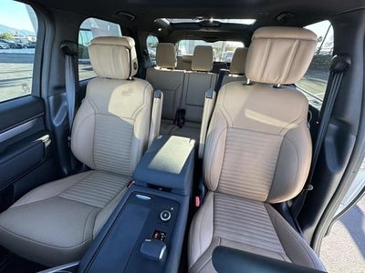 2025 Land Rover Discovery Dynamic SE