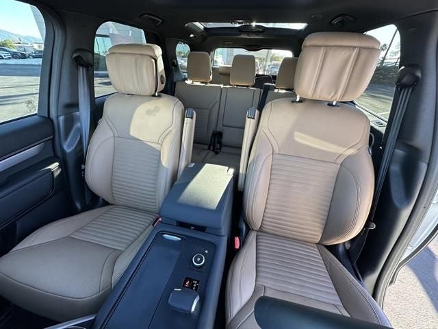 2025 Land Rover Discovery Dynamic SE