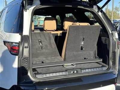 2025 Land Rover Discovery Dynamic SE