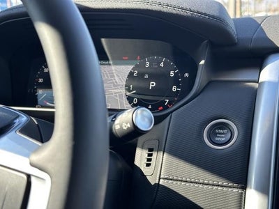 2025 Land Rover Discovery Dynamic SE