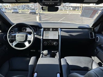 2025 Land Rover Discovery Dynamic SE