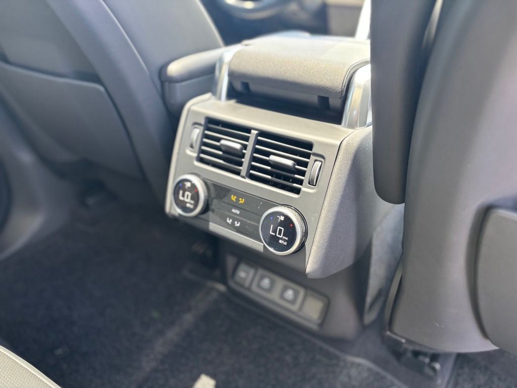 2025 Land Rover Discovery Dynamic SE