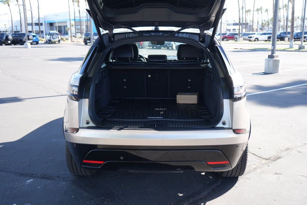 2026 Land Rover Range Rover Velar Dynamic SE
