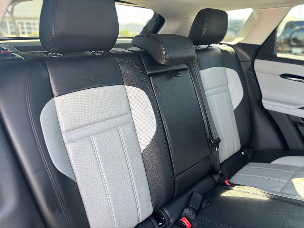 2025 Land Rover Range Rover Evoque Dynamic