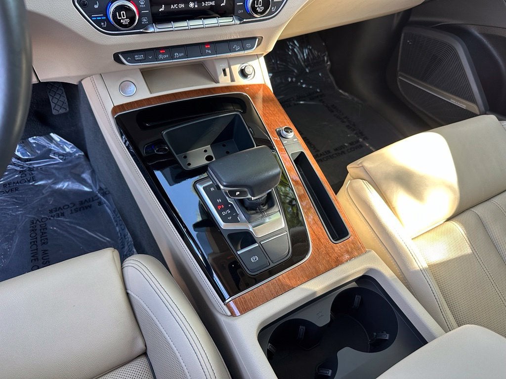 2023 Audi Q5 45 S line Premium quattro