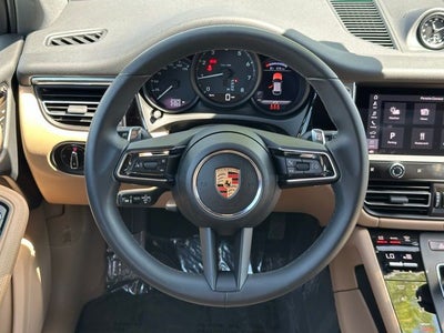2025 Porsche Macan Base