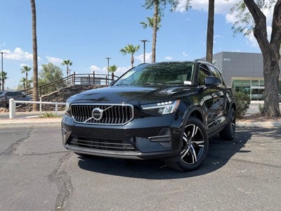 2025 Volvo XC40 B5 Core
