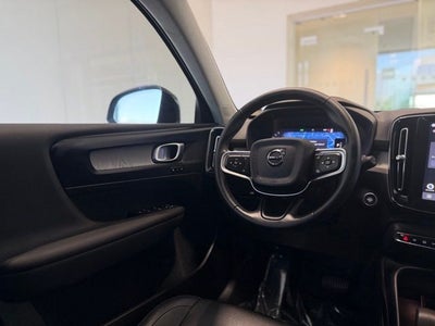 2025 Volvo XC40 B5 Core